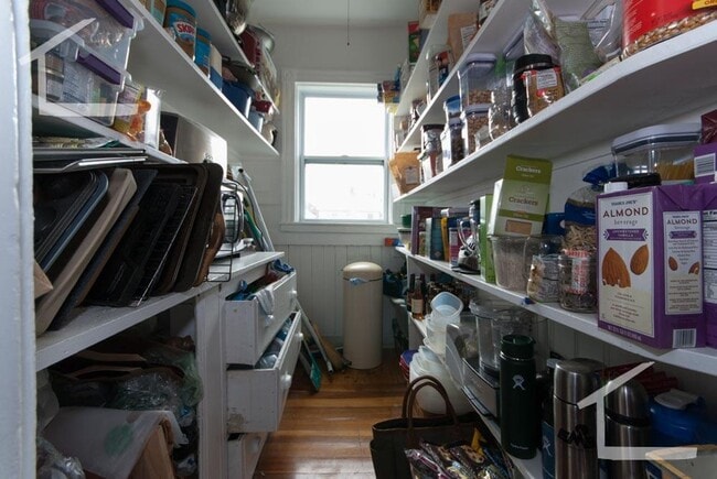 Building Photo - HOT BRIGHTON LISTING!!!!