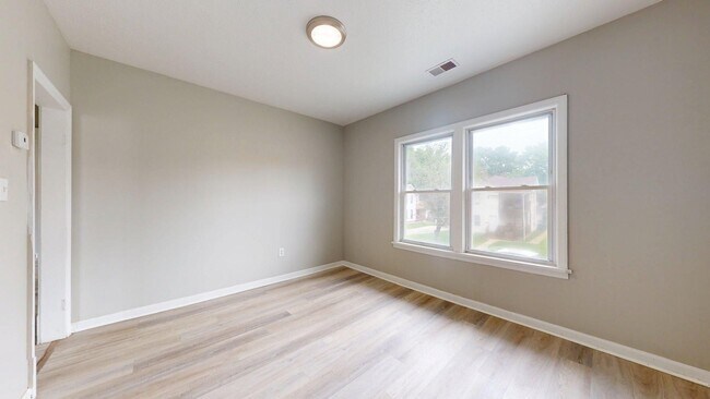 Building Photo - 3816 W 36th St