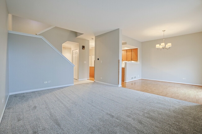 Building Photo - 145 Farmgate Dr