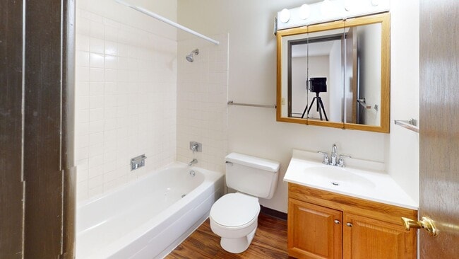 Interior Photo - Ivy Gardens