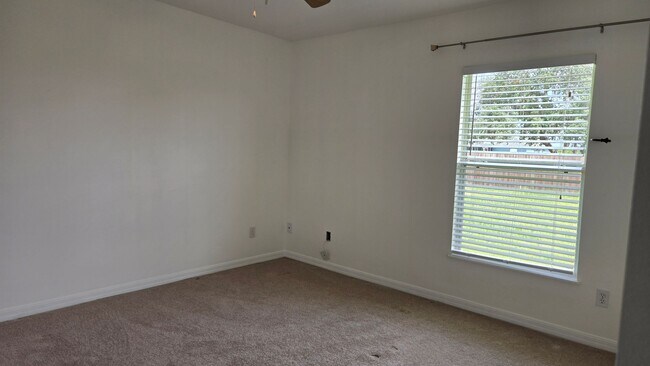 Building Photo - Spacious Haines City Retreat - For Rent Now!
