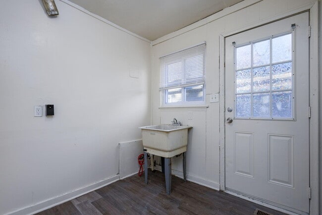 Building Photo - 30061 Hazelwood St