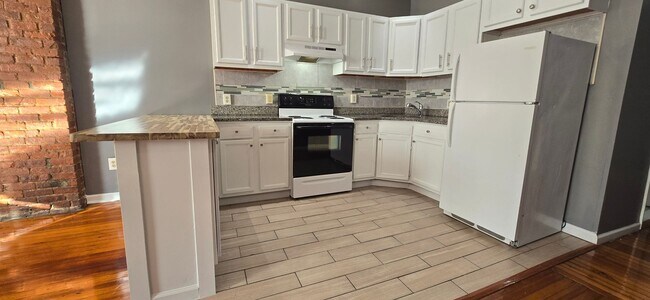 Building Photo - 45 Elberon Pl