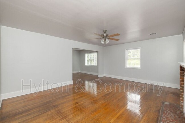 Building Photo - 105 Indiana Ln