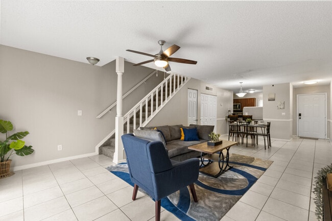 Building Photo - 13921 Heritage Club Dr