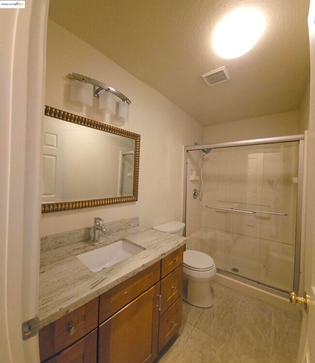 Building Photo - 988 Chamomile Ln