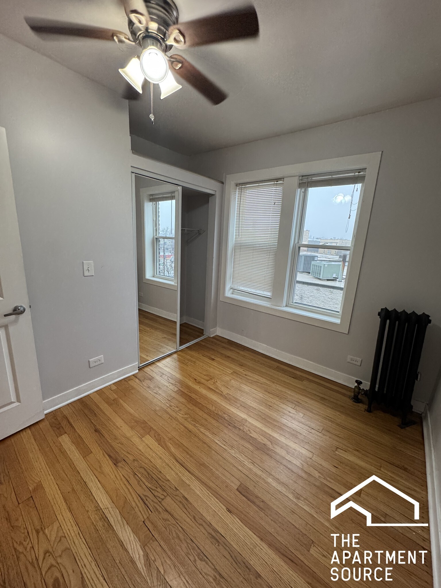 Building Photo - 4606 N Kildare Ave