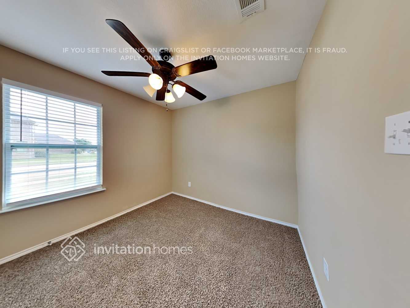 Building Photo - 15617 Gatsby Ln