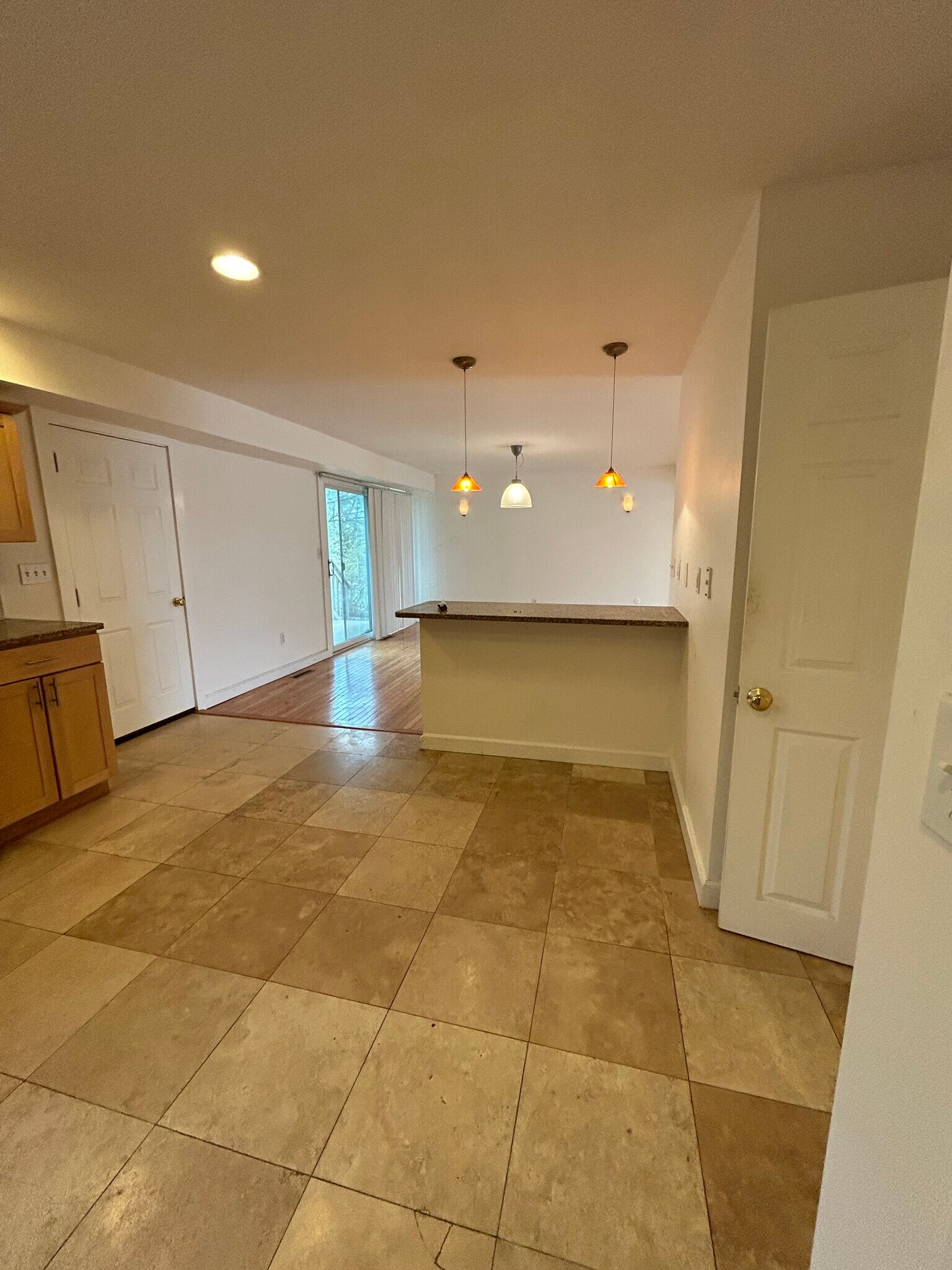 Building Photo - 22 Broadlawn Park