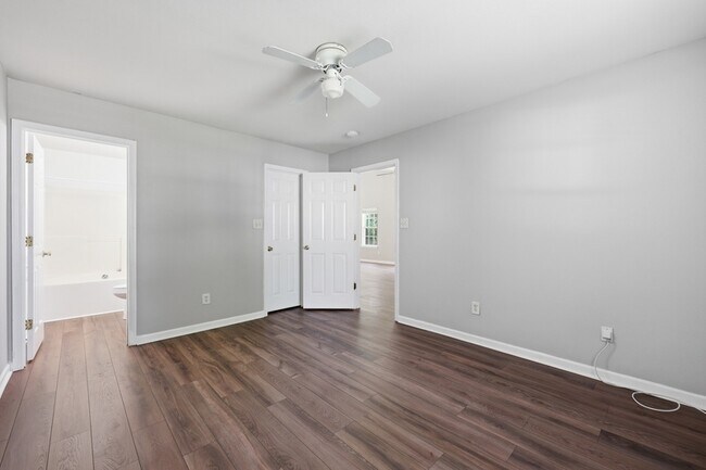 Building Photo - 2872 Oasis Ln