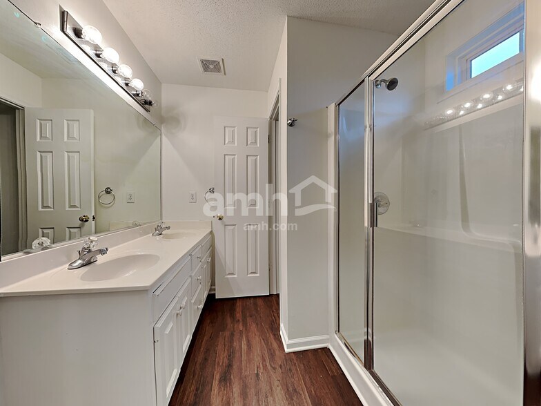 Building Photo - 3658 Canopy Oak Ct