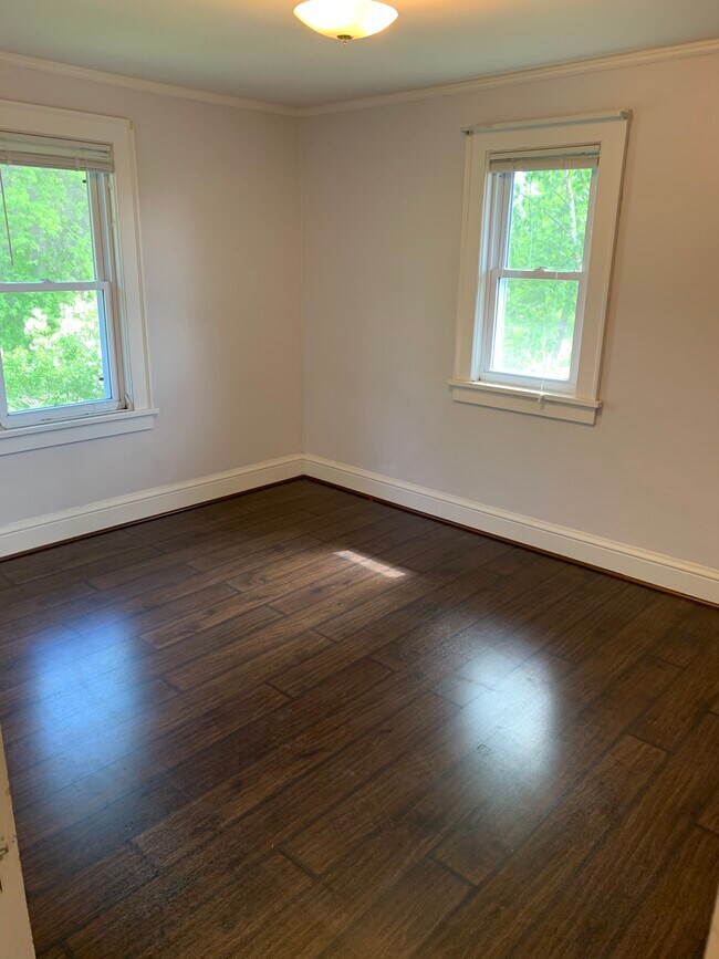 Building Photo - 4616 Dodge St