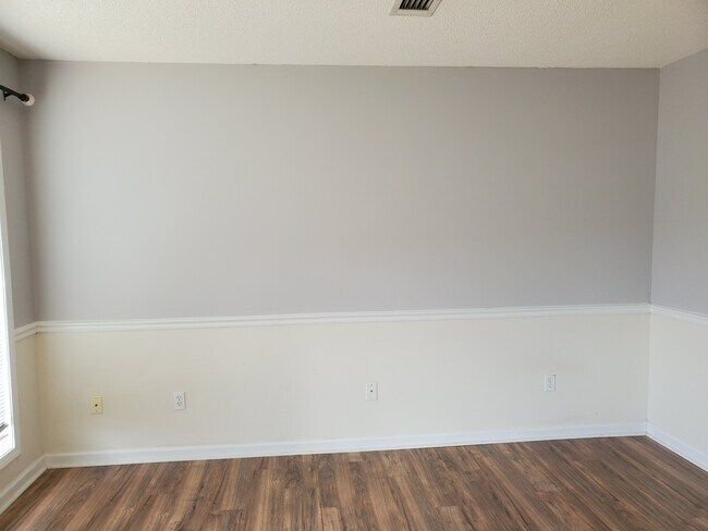 Building Photo - 169 N Spring View Dr