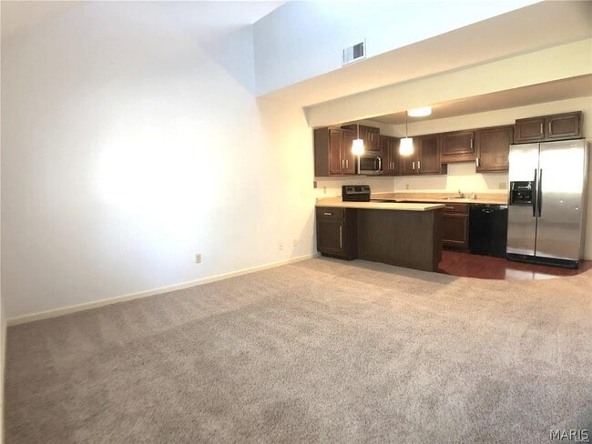 Building Photo - 445 Ponderosa Ave