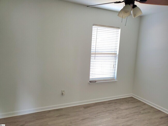Building Photo - 213 Werninger Ct