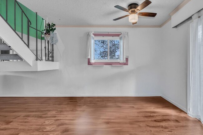 Building Photo - Welcome to your Private Retreat in Citrus Heights!