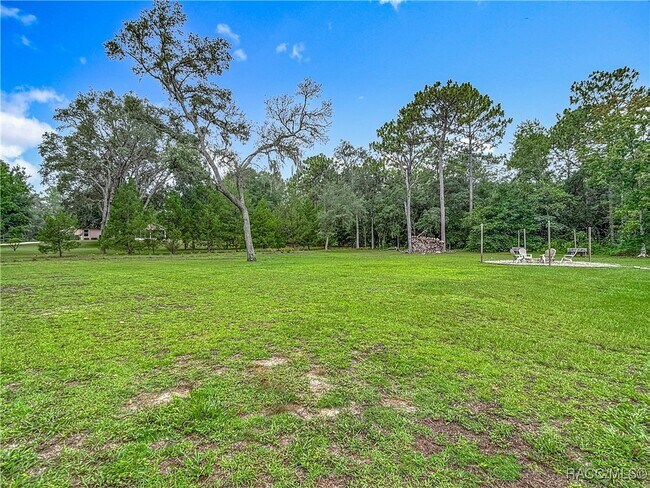 Building Photo - 884 W Massachusetts St