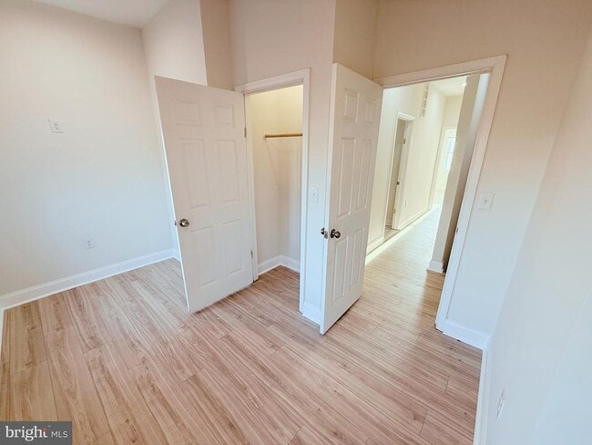 Building Photo - 714 Dolphin St