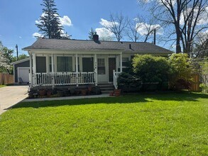 Building Photo - Fully Updated 3 Bedroom - 1 bathroom home - $2,900