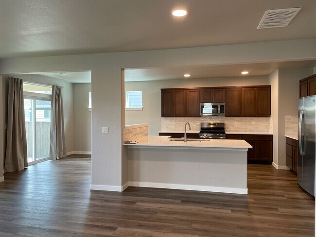 Building Photo - 1131 Rutherford Dr
