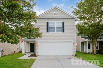 Building Photo - 915 Littleton Dr