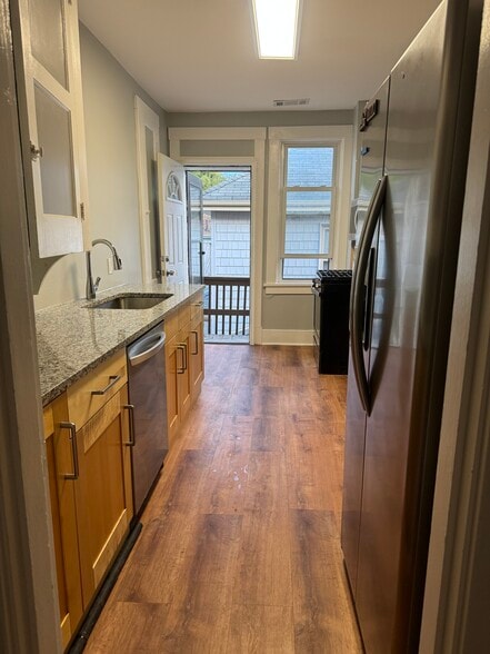 newly updated kitchen - 1411 Beechview Ave