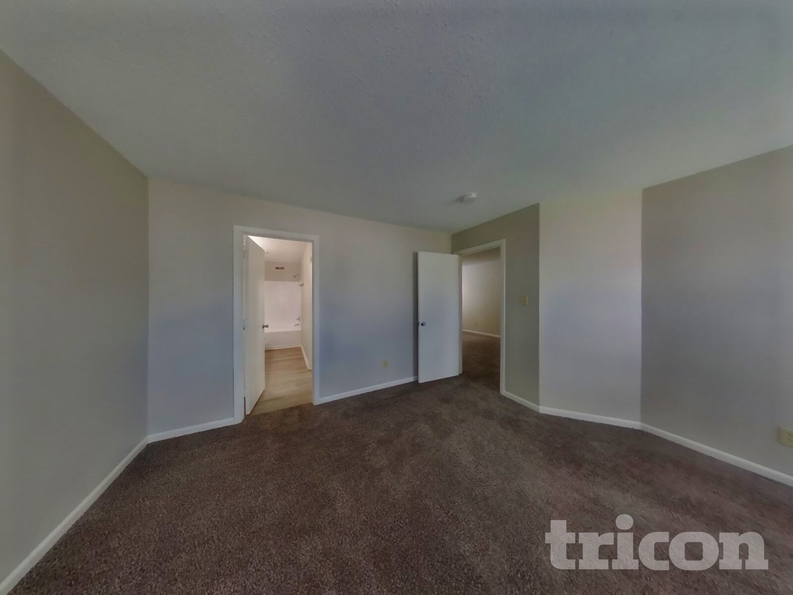 Building Photo - 1302 Crescent Dr