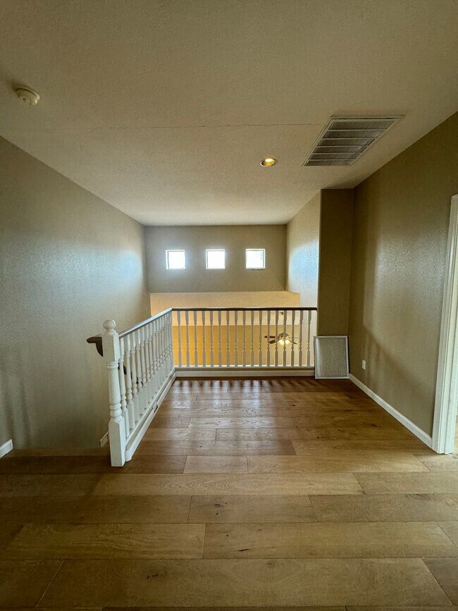 Building Photo - 5415 W Buffalo St