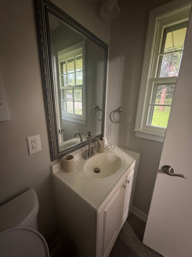 Building Photo - 3706 College Park Cir NW