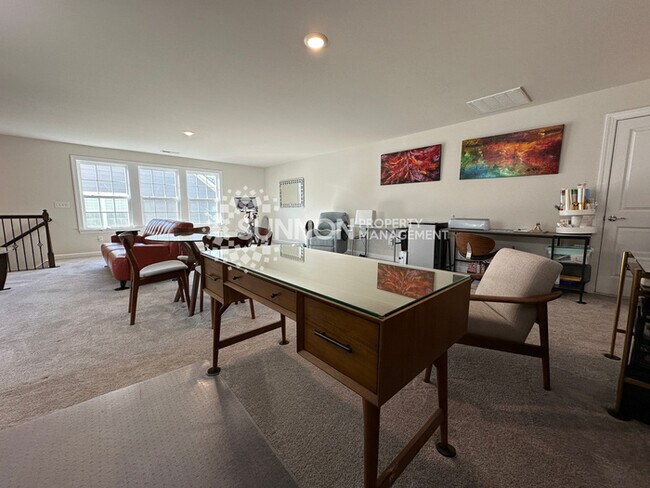 Building Photo - Gorgeous 3 Bed 3 Bath Home in Huntersville