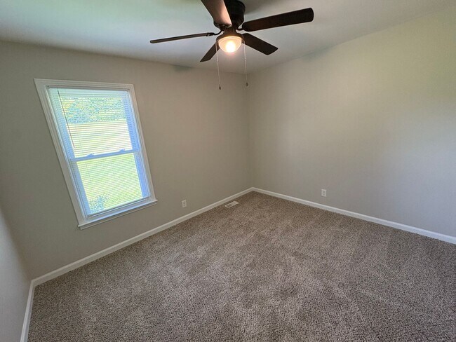 Building Photo - Quaint Ranch style home in Clarksville