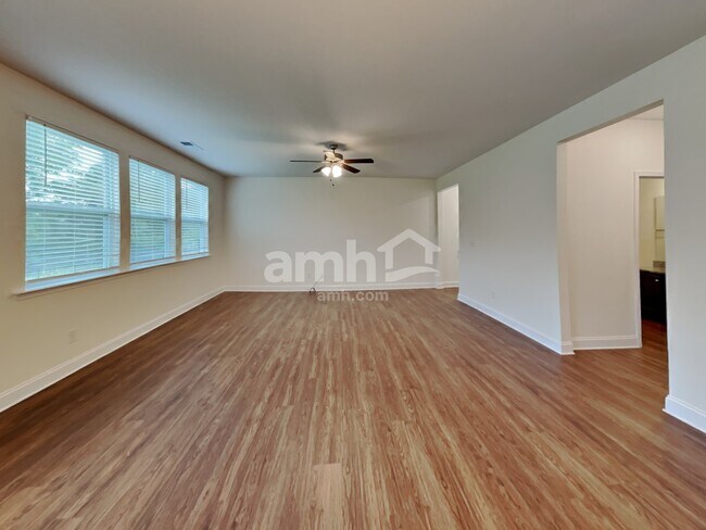 Building Photo - 136 Hamilton Park Dr