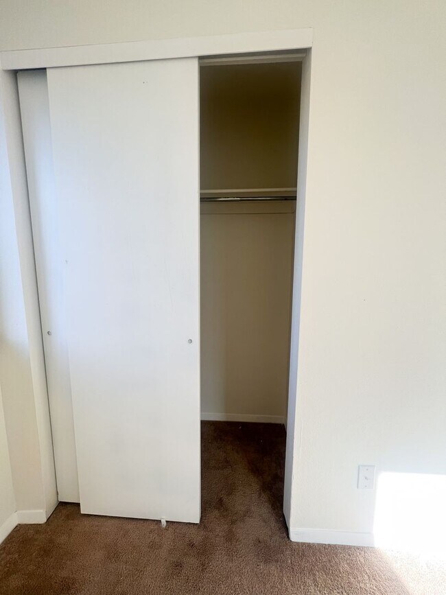 Building Photo - 143 S Zang Way