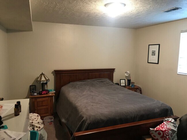 Building Photo - 1B/1B Pet Friendly Apartment South of BYU