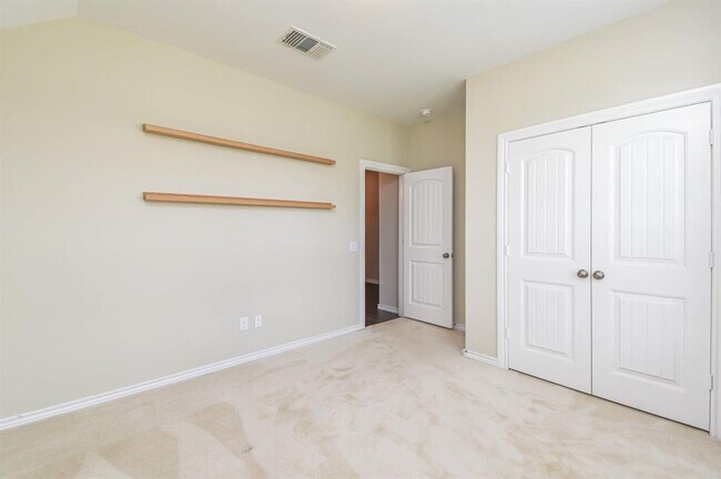 Building Photo - 9623 Thimbleweed Dr