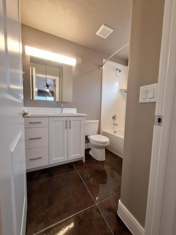 Building Photo - 83 Brown St