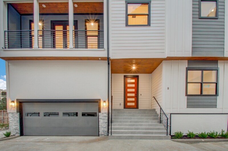 Building Photo - 7016 Staffordshire Blvd