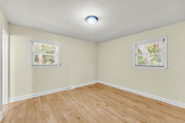 Building Photo - Solid Brick Home on Nearly Half an Acre — Space, Privacy & Charleston Convenience