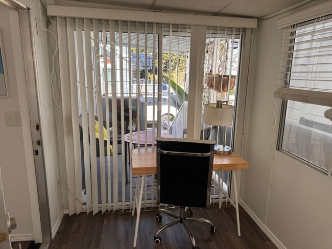 Building Photo - Grab Your Surfboard and Walk to Grandview Beach!