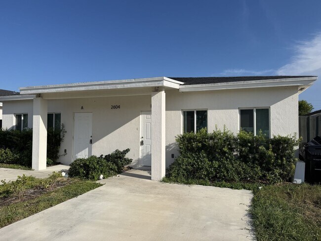 Building Photo - 2604 NW 20th St