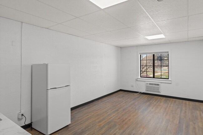 Building Photo - 164 Forsyth-Taneyville Rd