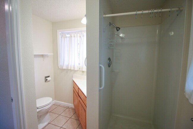 Building Photo - Pet friendly Jacksonville Home!!!