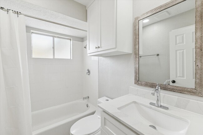 Building Photo - 2511 Nelwood Dr