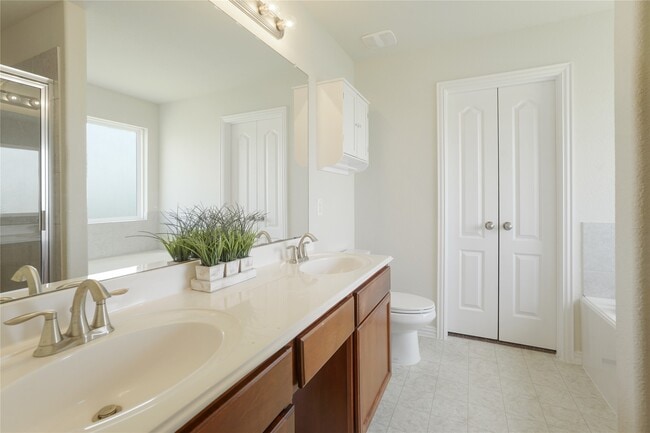 Building Photo - 2806 Old Draw Dr