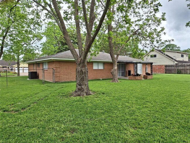 Building Photo - 9759 Ebb St