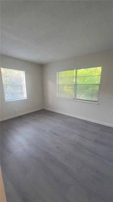 Building Photo - 1926 Honour Rd