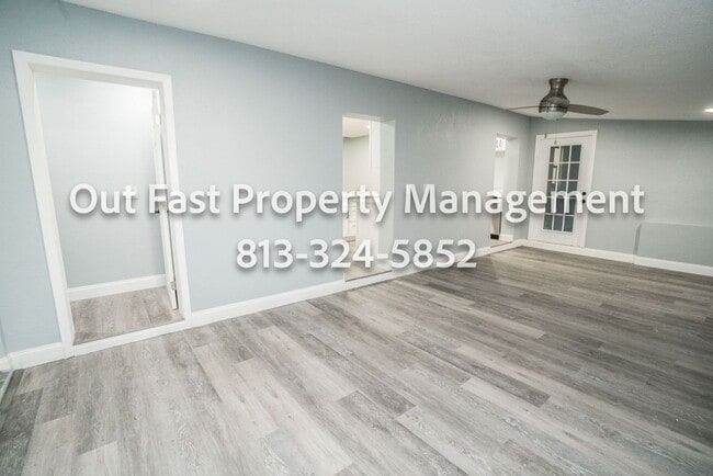 Building Photo - Bright Corner-Lot Home Near Bayshore and City Conveniences