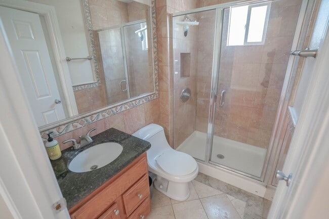 Building Photo - COMING SOON! Double Primary Bedroom Home in Los Feliz.