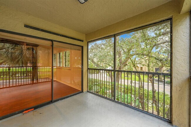 Building Photo - 1002 NW 105th Way