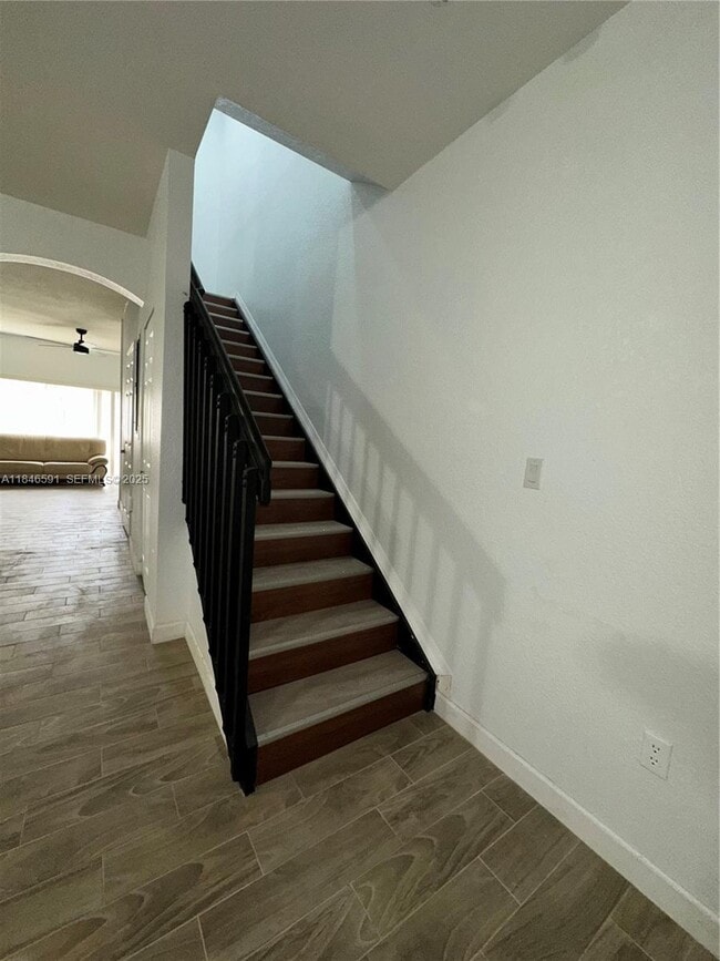 Building Photo - 4908 SW 141st Ave